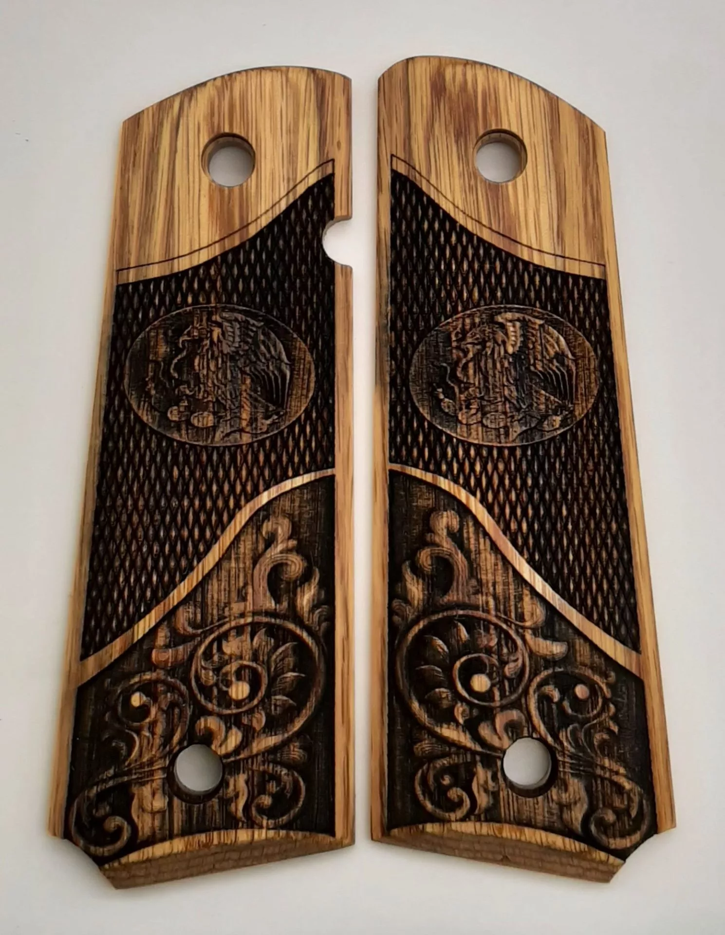 1911 Full Size Frame Fancy Engraved Checkering Maple