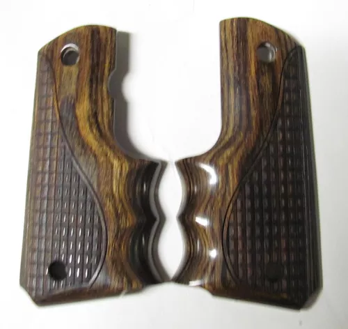 1911 Full Size Frame Finger Grooves Crockback Texturing Walnut