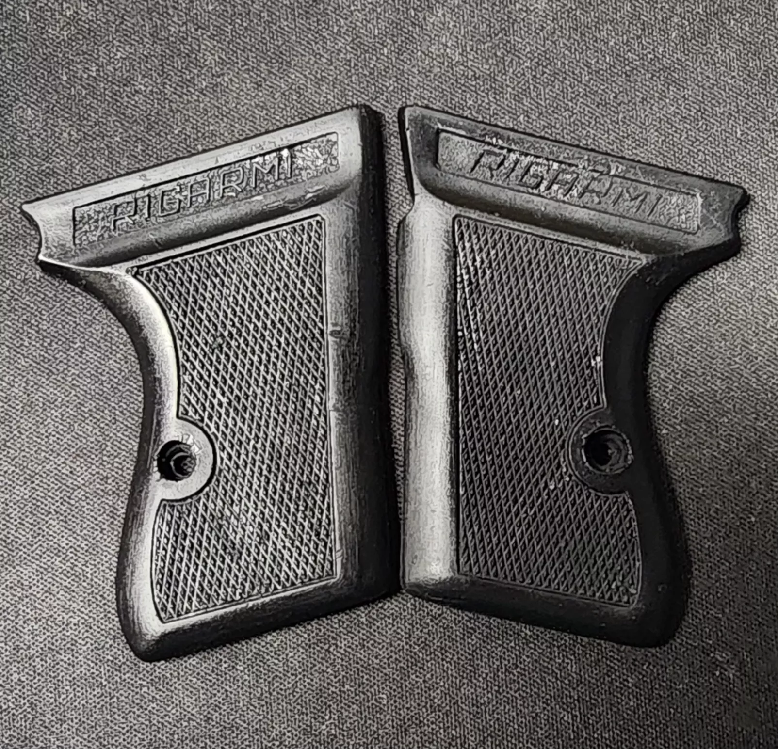 Rigarmi Grips .22 Pistol Reproduction