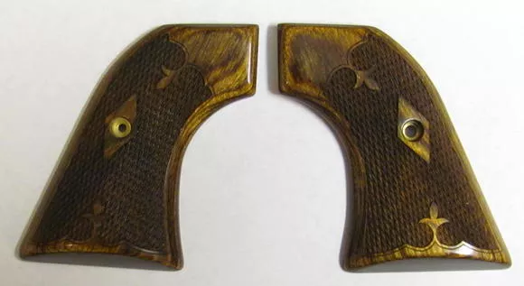 Ruger New Vaquero Checkering Walnut Engineered Accessories
