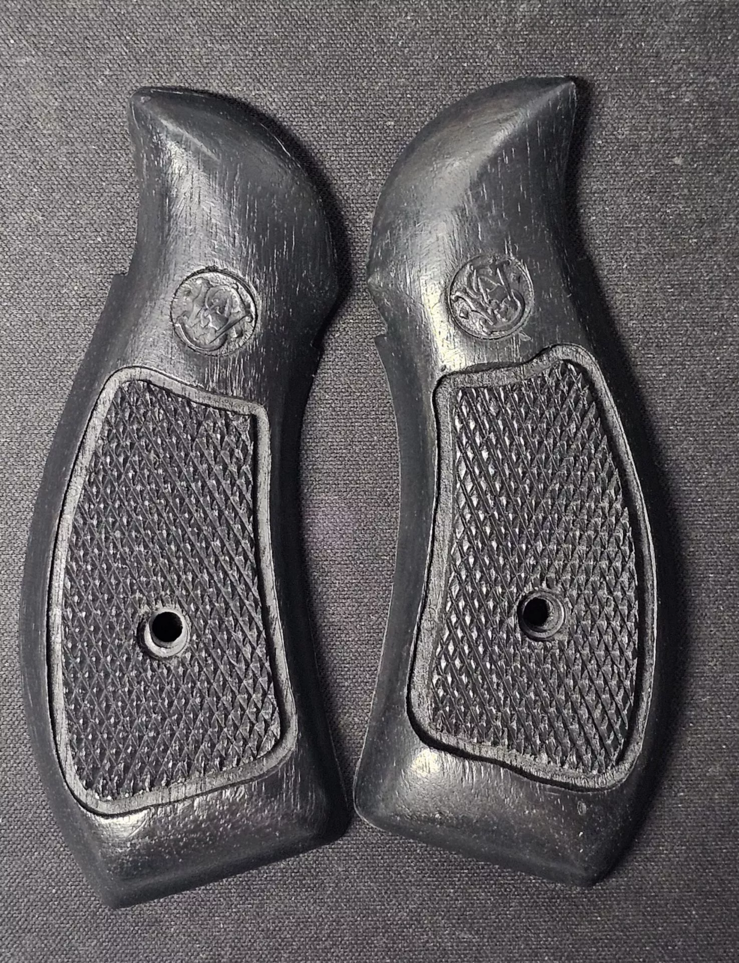 S&W Grips K Frame Round Butt Reproduction