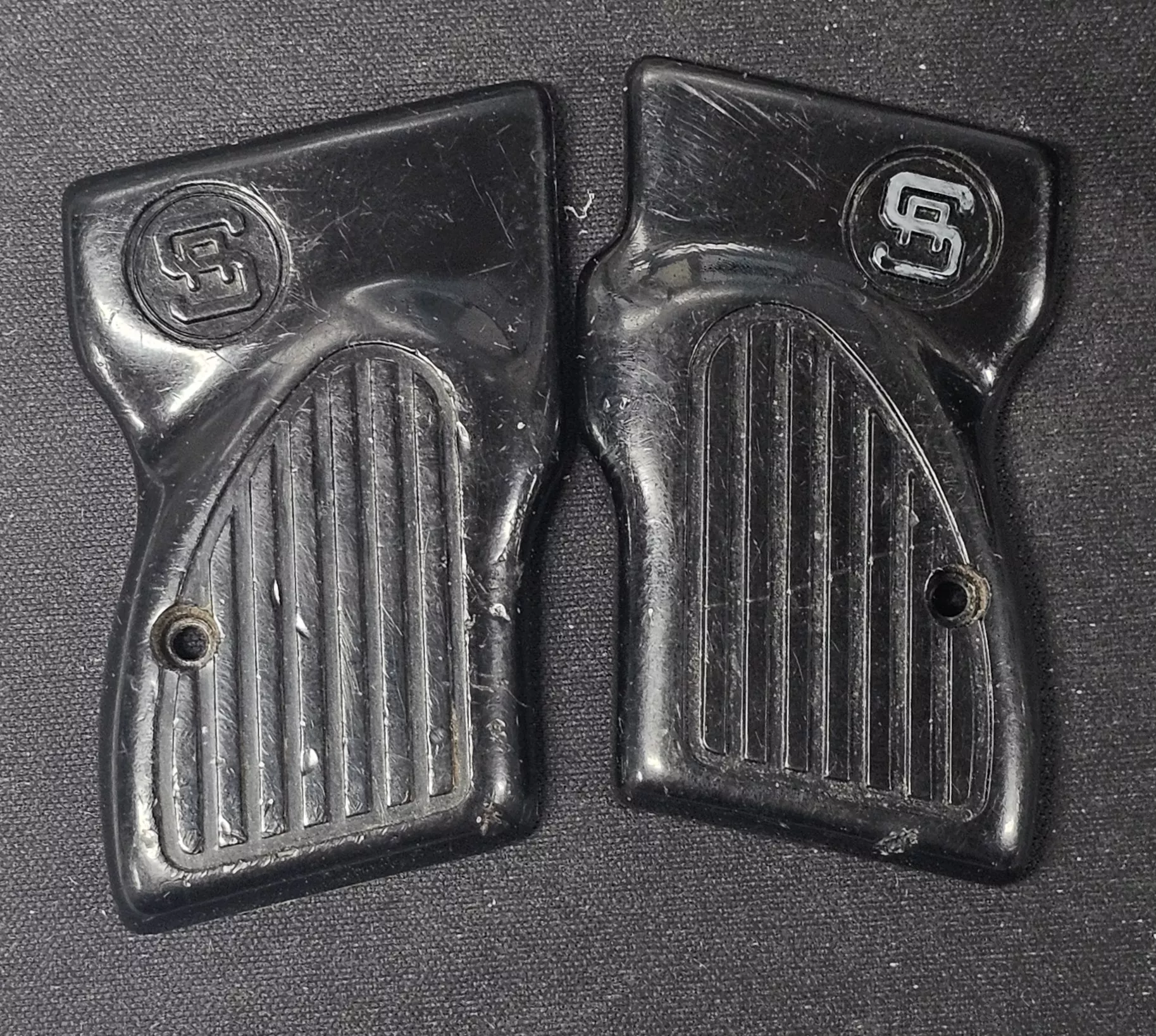 Sterling .25 OEM grip